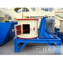 自行式沙石破碎機(jī)價(jià)格不貴，經(jīng)濟(jì)實(shí)惠ZQ82